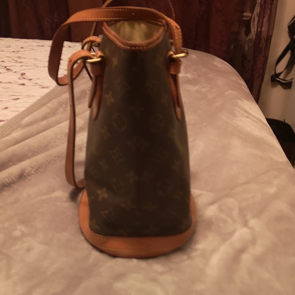 Louis Vuitton bucket bag - Picture 9 of 11